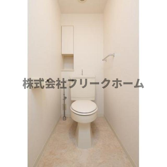武蔵野市中町３丁目の賃貸マンションのトイレ
