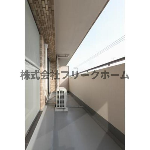 武蔵野市中町３丁目の賃貸マンションのバルコニー