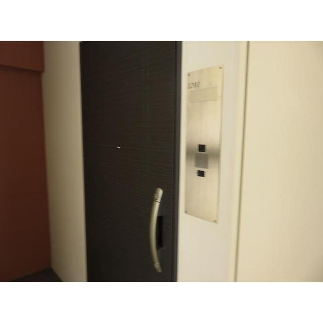プライマル新宿若松町の内装|明るい色調の室内です