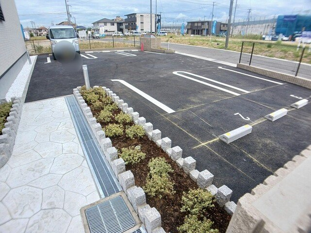 モンレーヴみのりの駐車場