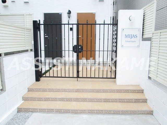 ミハス学芸大学のエントランス