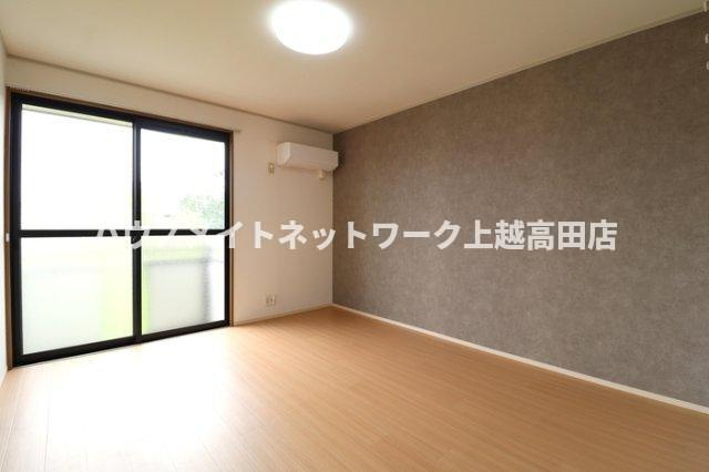 ロイヤルガーデン子安 Ｃの洋室|南側洋室7.0帖