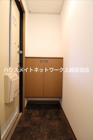 ロイヤルガーデン子安 Ｃの玄関|玄関