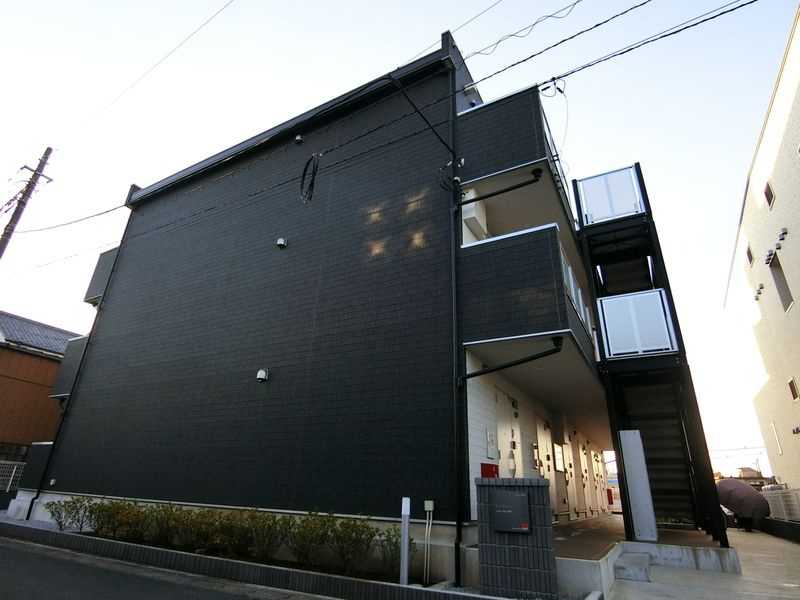 リブリ・松戸上本郷のエントランス
