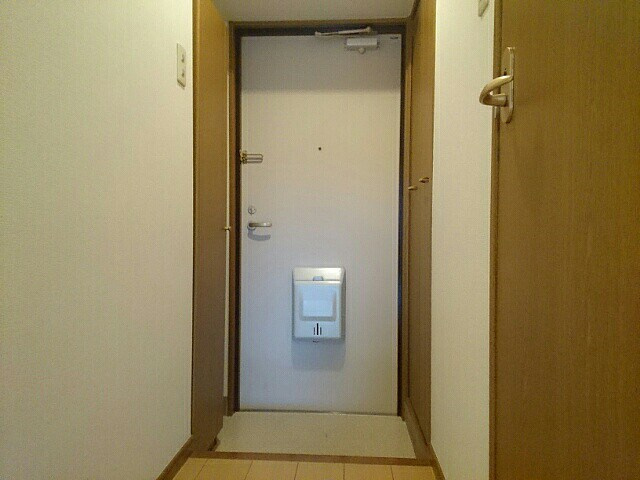 ロワ・リオン上町の玄関