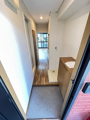 ジュネス仁川の玄関