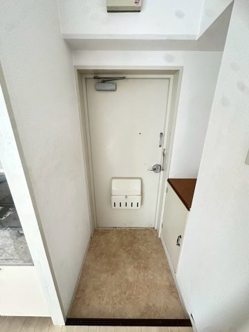 甲南メゾン春日の玄関