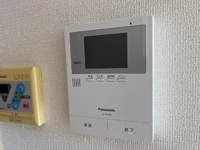 【内装】 | クローバーハウスＤ | カメラ付インターホン