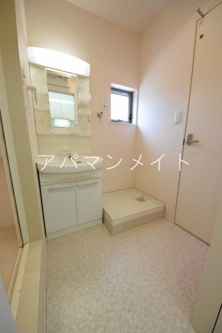 【設備】 | クラシーズⅤ | 室内洗濯機置場です