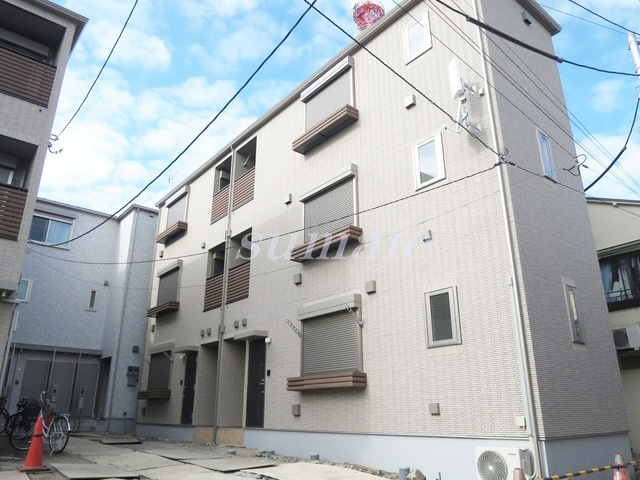 レガーロの外観|建物正面です