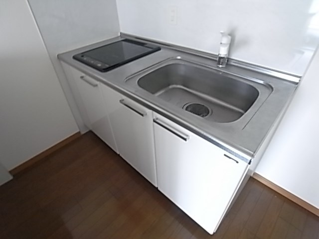 ルナコート塚本のキッチン|お料理しやすいキッチンです