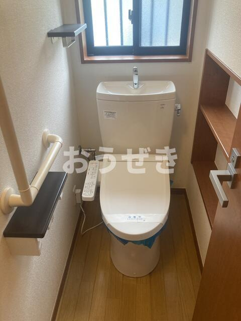 戸塚区汲沢３丁目戸建のトイレ