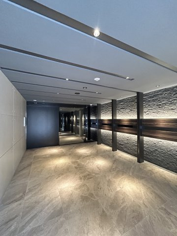 S-RESIDENCE難波大国町Deuxのロビー