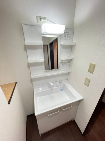 大阪市中央区瓦屋町２丁目の賃貸マンションの洗面所