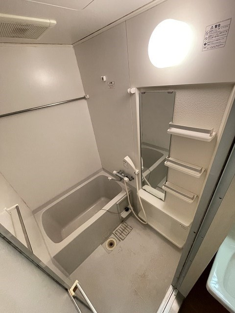Avion7M8の浴室