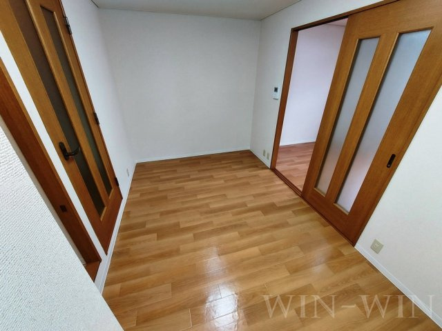 スカイウィング草間の居間・リビング|イメージ（同建物内別部屋の写真です）