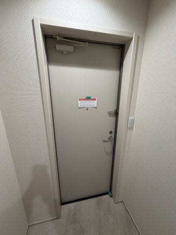 フジパレス神戸本町ウエストの玄関