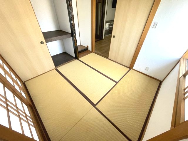 高島市新旭町藁園中古戸建の和室