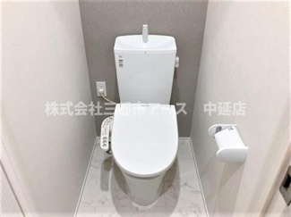 【トイレ】 | カーサ　ローレル | カーサ　ローレル　は三都市アース中延店へお任せください！　ご内覧可能なお部屋は物件現地お待ち合わせご案内可能です！
