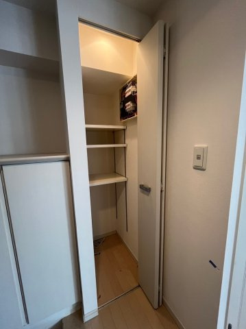 クロスレジデンス大阪新町の収納