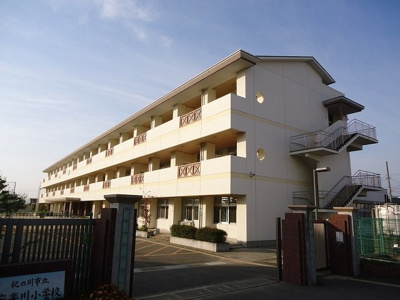 【周辺】 | ラペーシュ神田 | 紀の川市立安楽川小学校様まで1400m