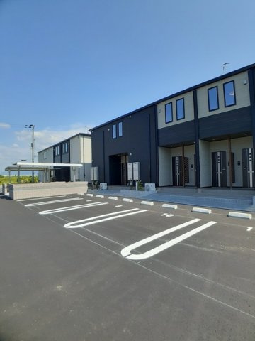 【駐車場】 | 皐Ⅲ | 駐車場があるので、車を買う予定の方も安心です