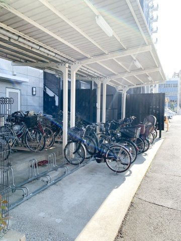 グランイーグル多摩川アリビオの駐輪場|グランイーグル多摩川アリビオ：敷地内に駐輪場・バイク置場もございます！（空き要確認）