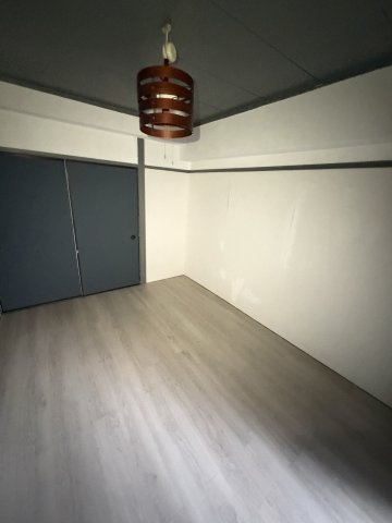 シャトレーゼ三宮の洋室