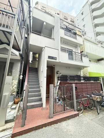 シャトレーゼ三宮の外観