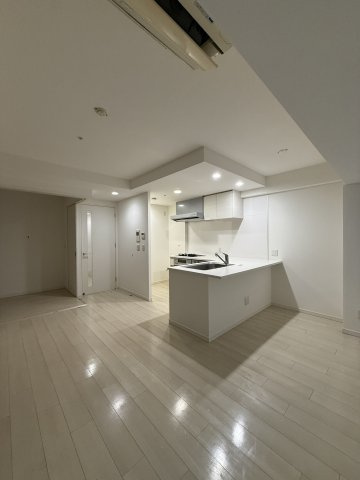 プレミスト堺筋本町ラディーナのロビー