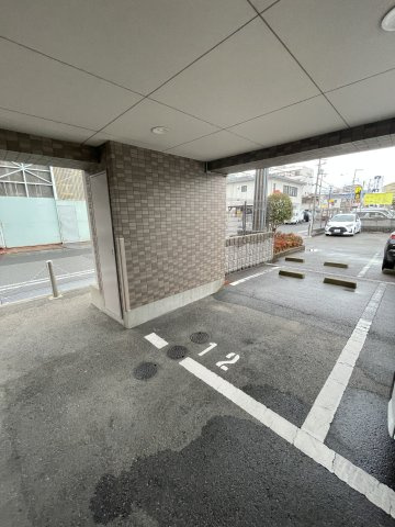 ＣａｎａｌＣｏｕｒｔＫＯＢＥの駐車場