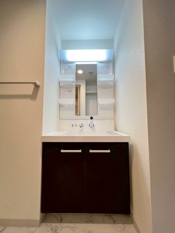 Renoas HAKATAの独立洗面台