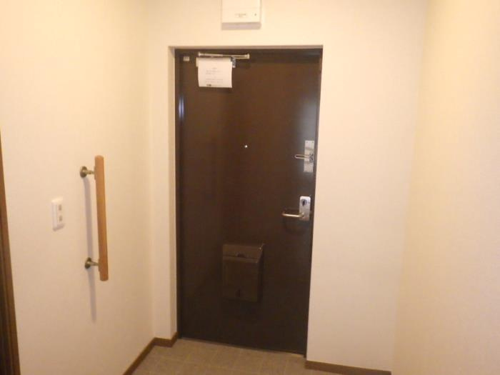 フレール芦屋朝日ヶ丘 7号棟の玄関