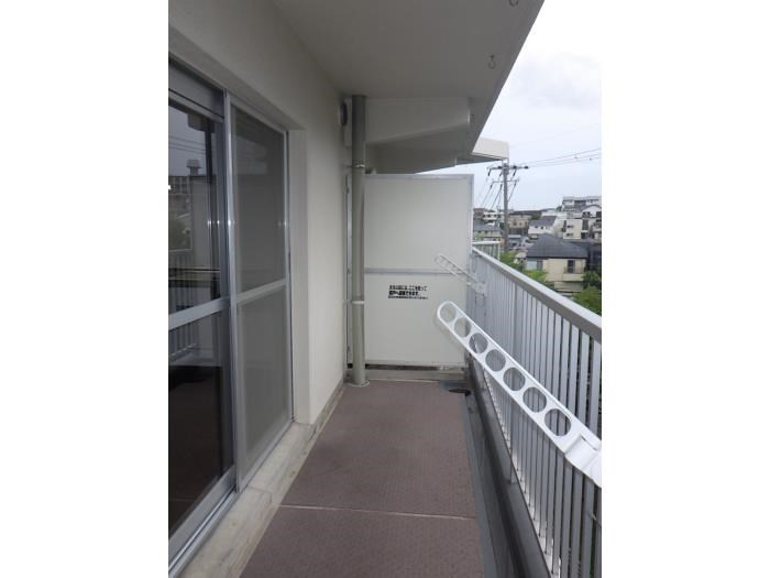 フレール芦屋朝日ヶ丘 7号棟のバルコニー