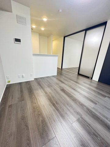 NIGAWA RESIDENCEⅡの居間・リビング