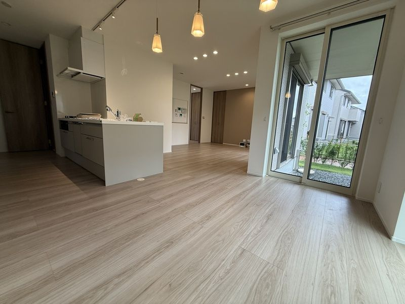 芦屋市涼風町26-6　戸建ての居間・リビング