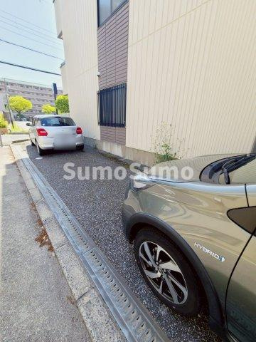 宝和マンションの駐車場