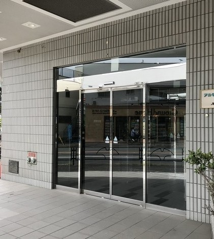 アルモニコンフォールのエントランス