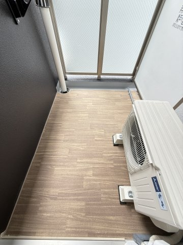 セレニテ谷町四丁目アリエのバルコニー