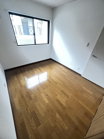 フェニックス本山の寝室