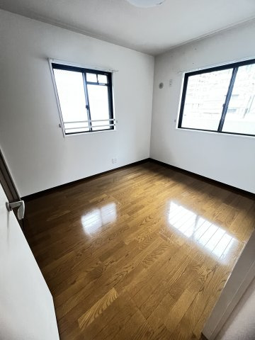 フェニックス本山の寝室
