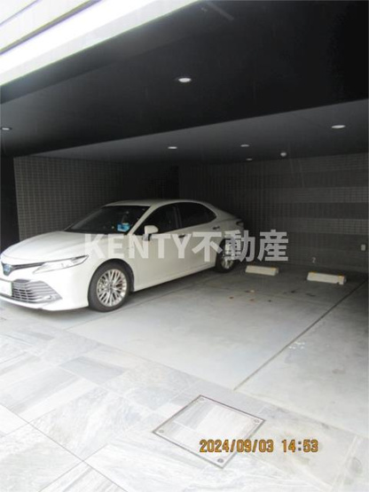【駐車場】 | ＲＥＡＬＩＺＥ蒲田Ⅱ | 駐車場に車を止められます