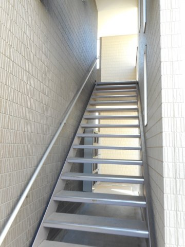 アーブルⅡのエントランス|建物の内部です