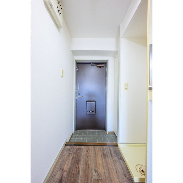 アルモニコンフォールの玄関