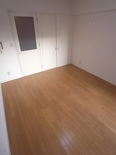 尼崎市武庫町２丁目のアパートの寝室