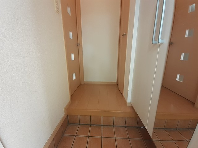 ブラン　セレノの玄関