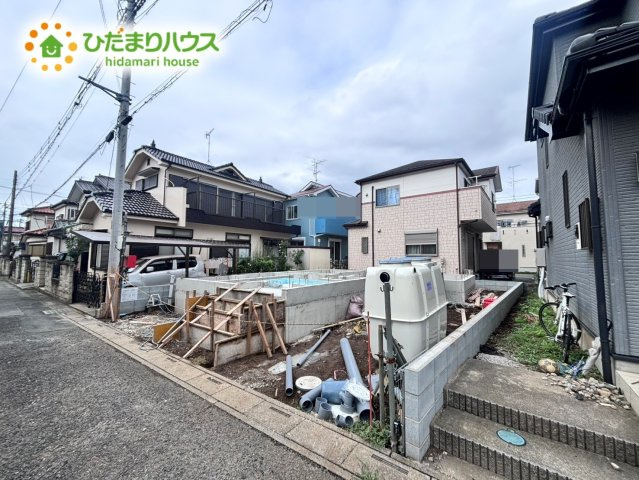 上尾市地頭方第3　新築戸建　クレイドル01の前面道路含む現地写真