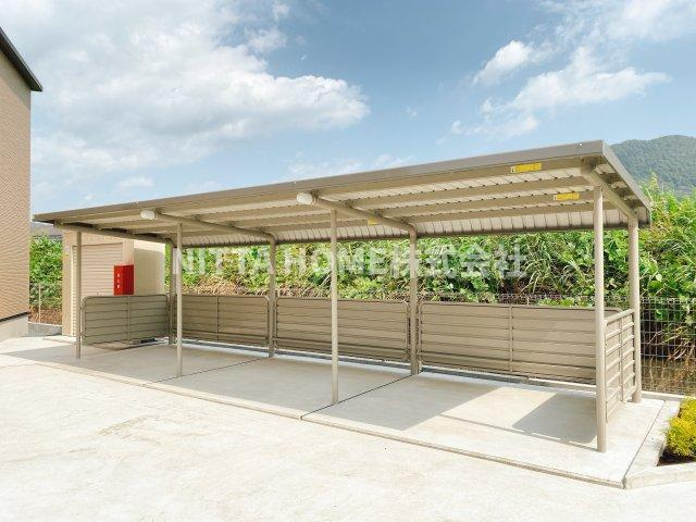 イリアのその他|屋根付きの駐輪場は無料です♪