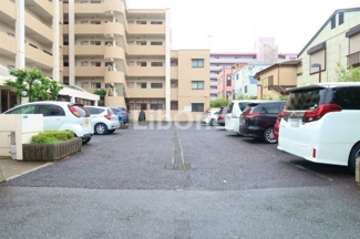 【駐車場】
