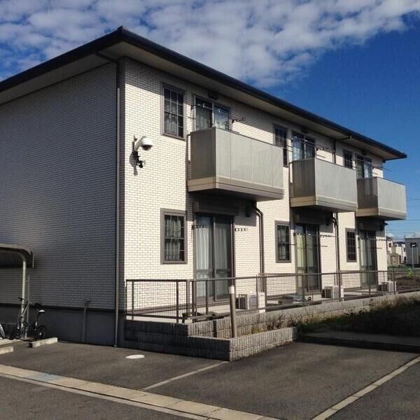 珠輝の駐車場